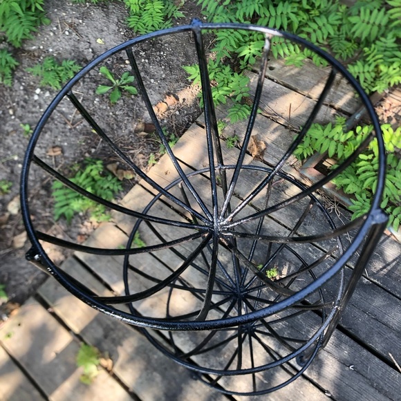 Vtg Cast Iron Three Tiered Basket Planter - Picture 3 of 6